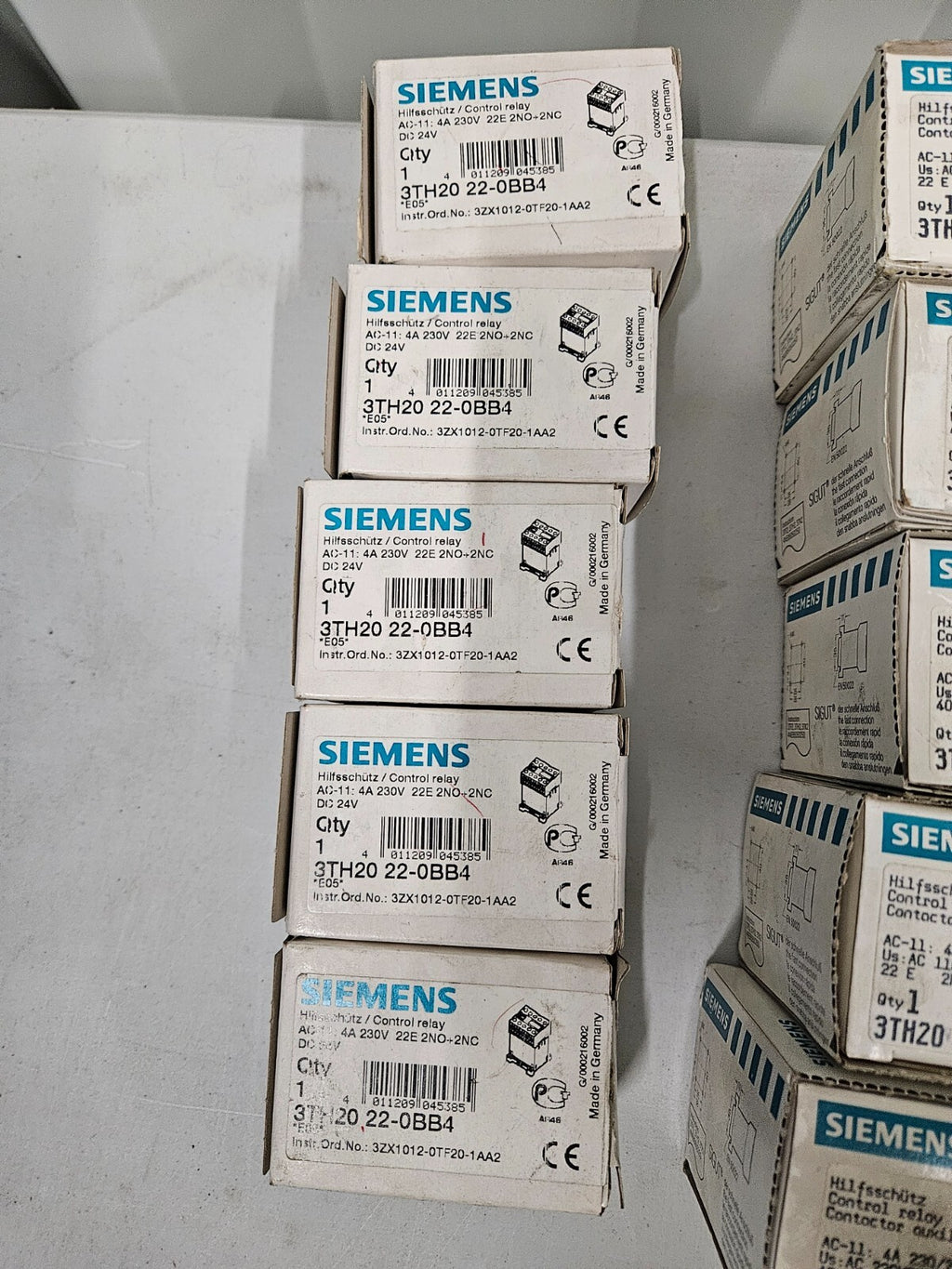 SIEMENS 7PU3140-2BN24, 7PU22 40-OAN40,7PU40 20-DC ZEITRELAIS neu/ovp, new in box