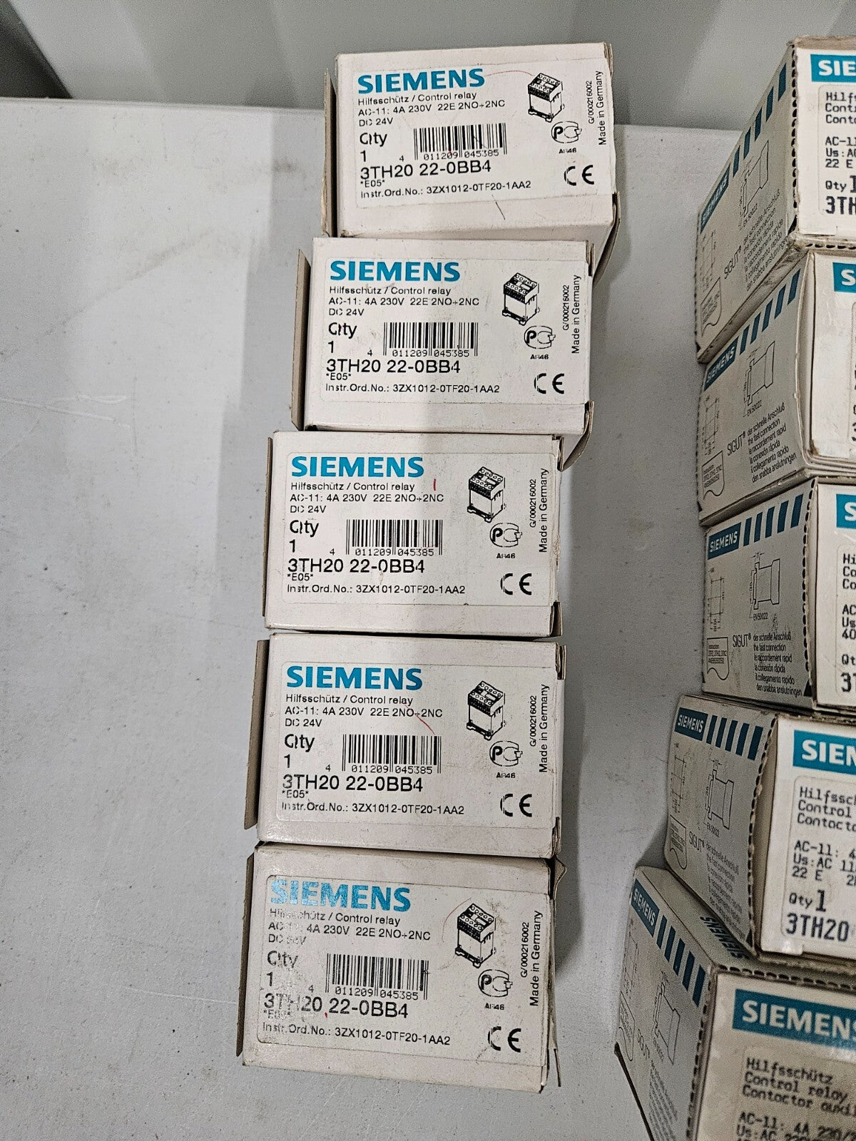 SIEMENS 7PU3140-2BN24, 7PU22 40-OAN40,7PU40 20-DC ZEITRELAIS neu/ovp, new in box