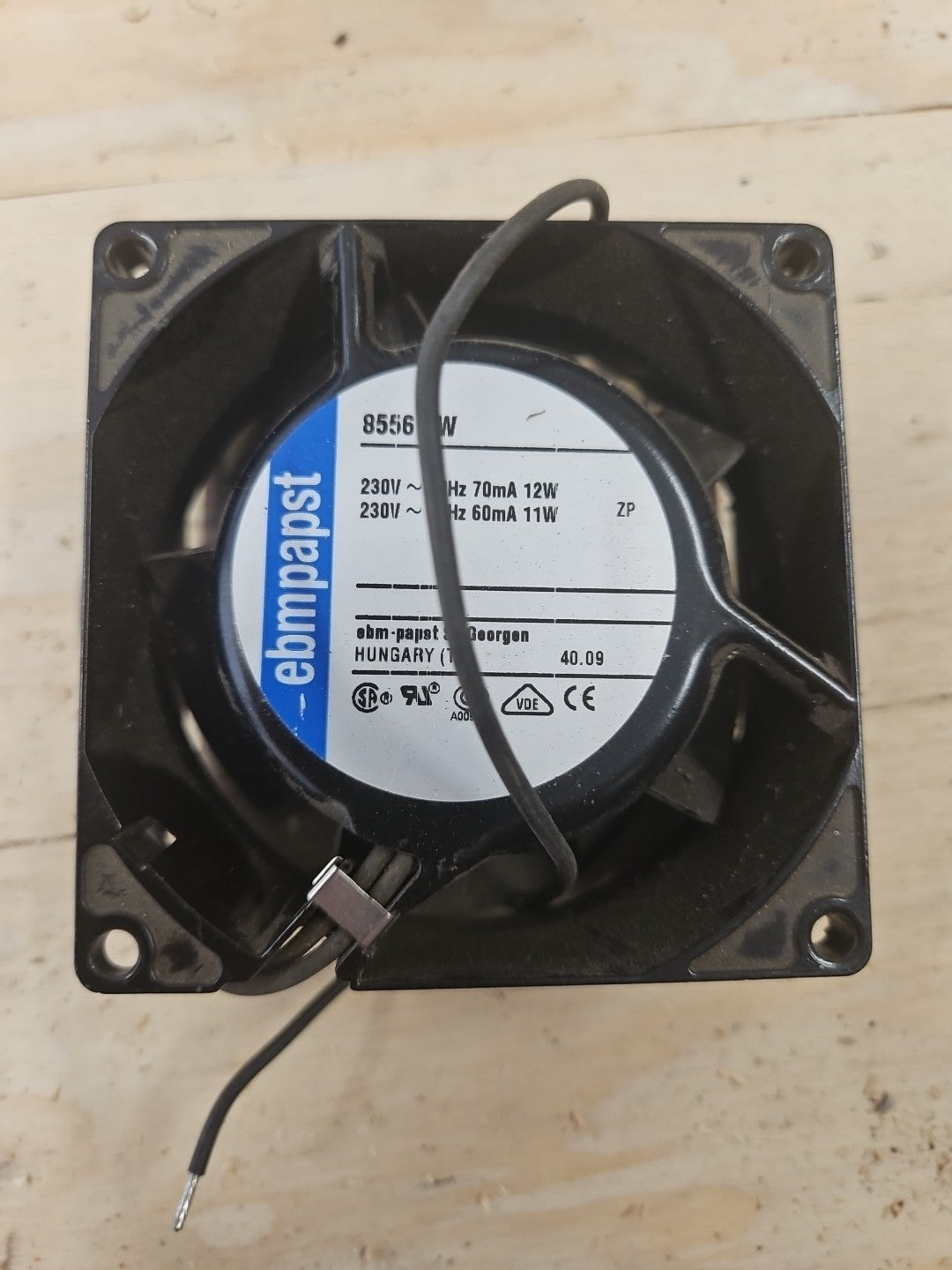 EBM Papst 8556 VW Axiallüfter 230 V/AC 44 m³/h (L x B x H) 38 x 80 x 80 mm. Neu!