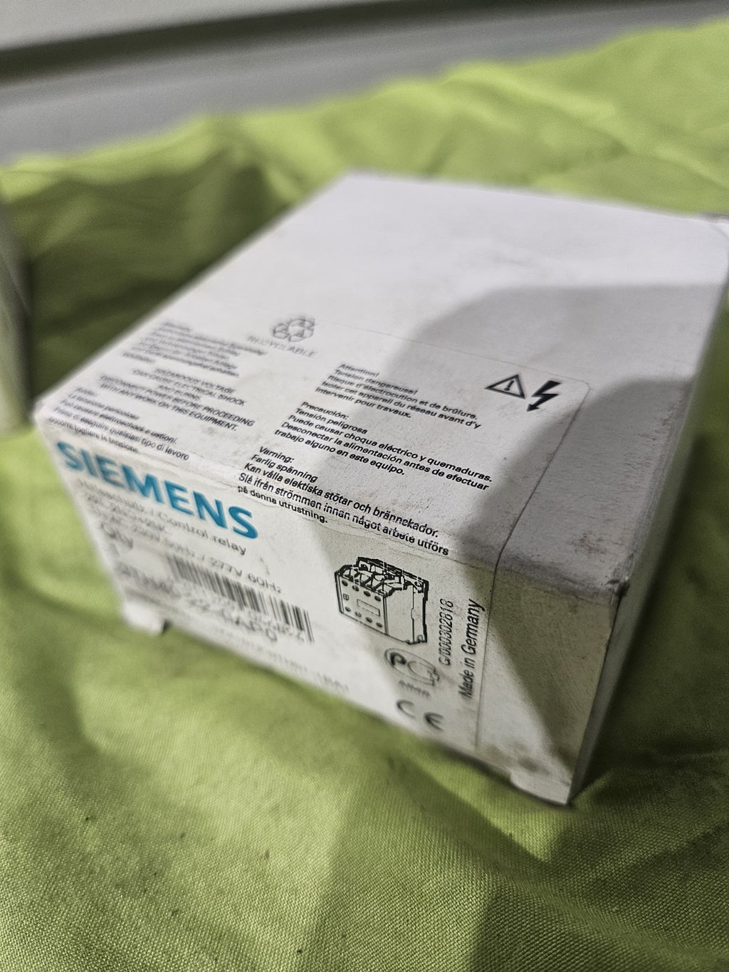 Siemens Hilfsschütz 3TH4022-0AP0 3TH40 22E 2NO+2NC Contactor Relay Neu/ovp New