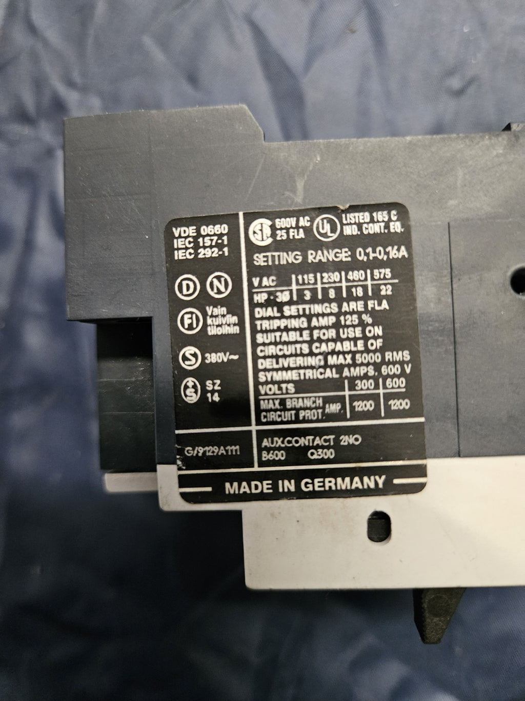Siemens 3VU1300-2MB00  Leistungsschalter Industrial Switch 3VU1300-2MB00 Neu New