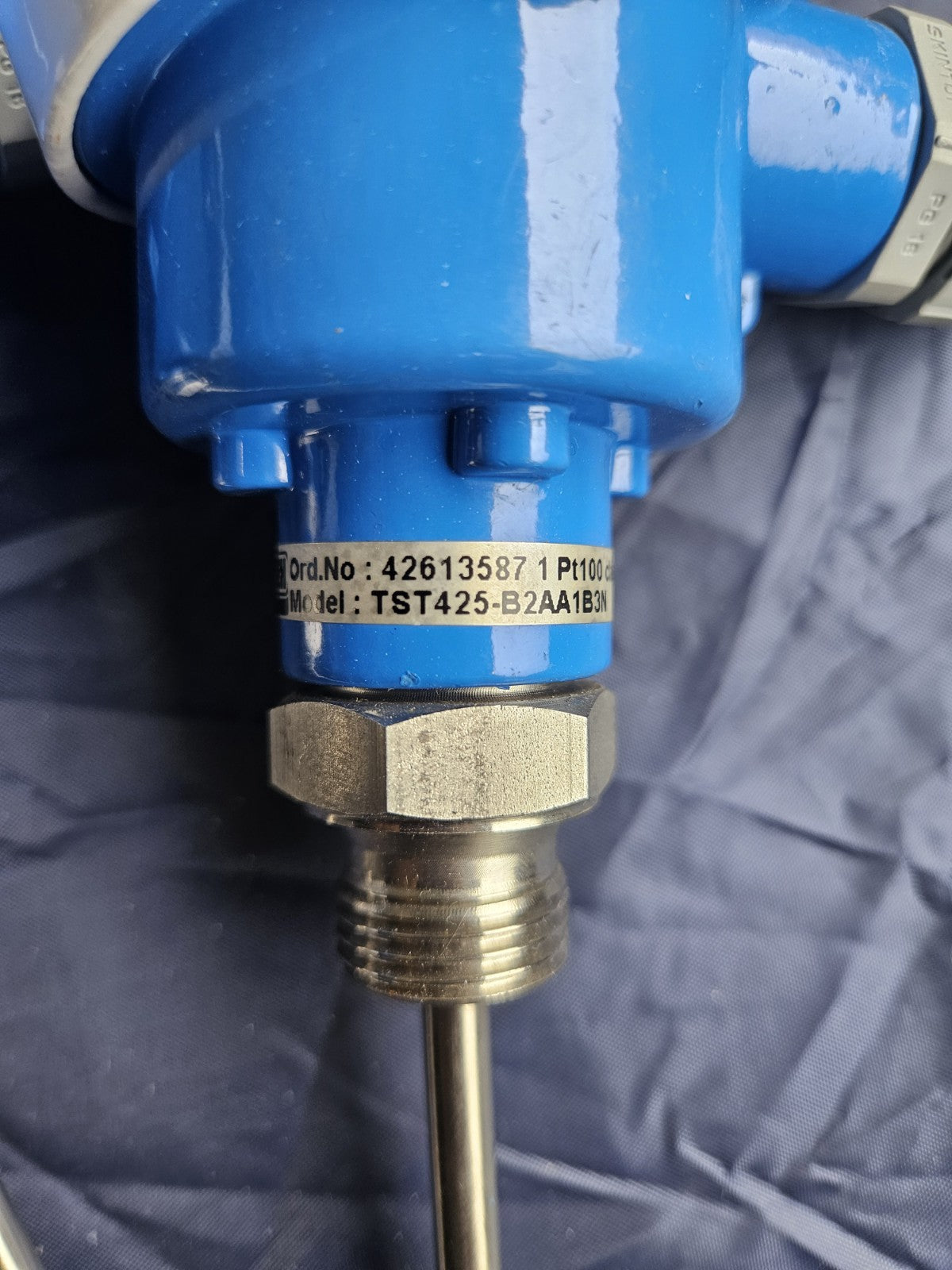 Endress+Hauser Omnigrad T TST425-B2AA1B3N Pt100 Temperature Sensor Fühler NEU
