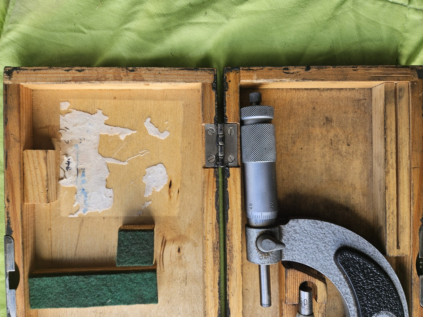 DDR Bügelmessschraube Mikrometerschraube KS Suhl 50-75mm im Etui, TOO ZUSTAND