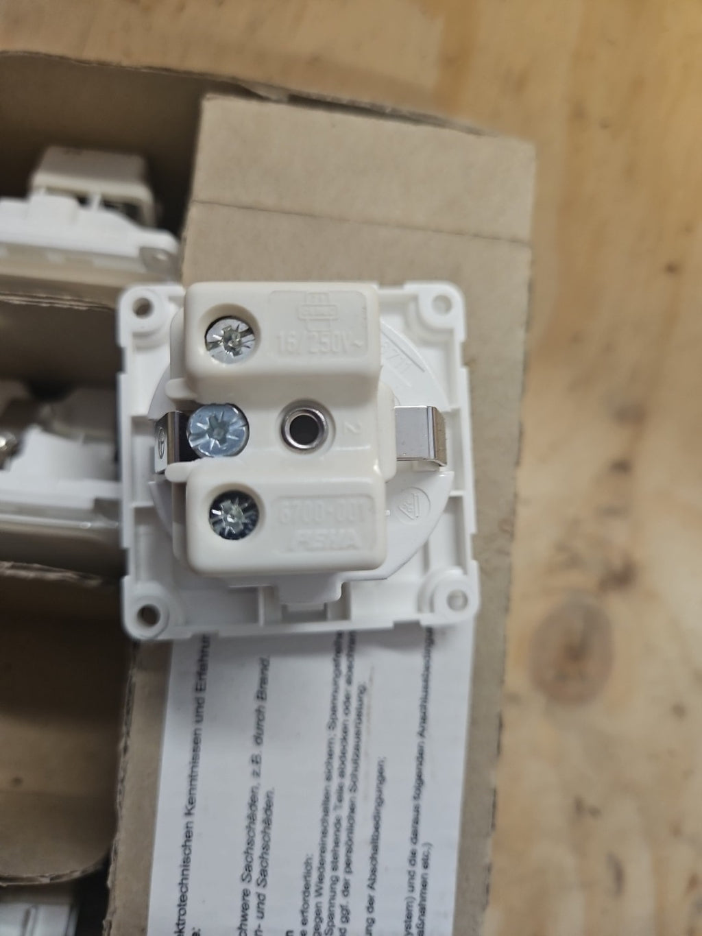 10 x Peha Steckdose D 6711.02 IP20 Abdeckung weiß Stecker Steckdosen 00602011