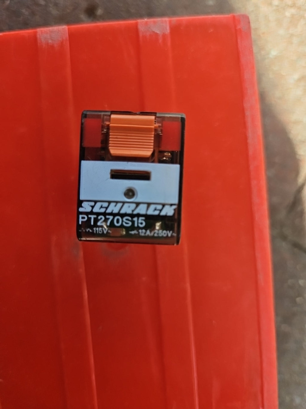 1 x SCHRACK Industrie-Relais/ PT270S15 - 250 V - 12A -  2 Wechsler - NEU New