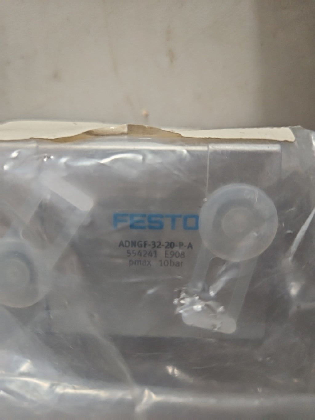 FESTO 554241, ADNGF-32-20-P-A, Kompaktzylinder