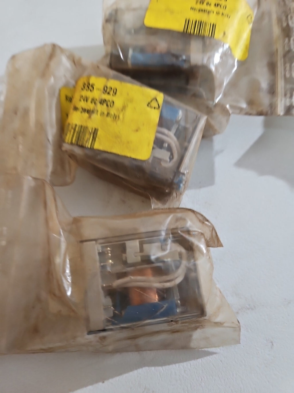 Lot Of 3 x Finder 55.34.9.024.0040.R Relais enfichable 24VDC 1W. RS: 385-929