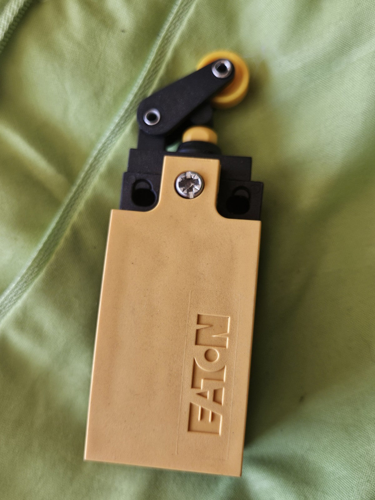 1 x EATON LSR-S02-1-I/TKG Sicherheitsschalter IEC 60947-5-1, New Neu Unused