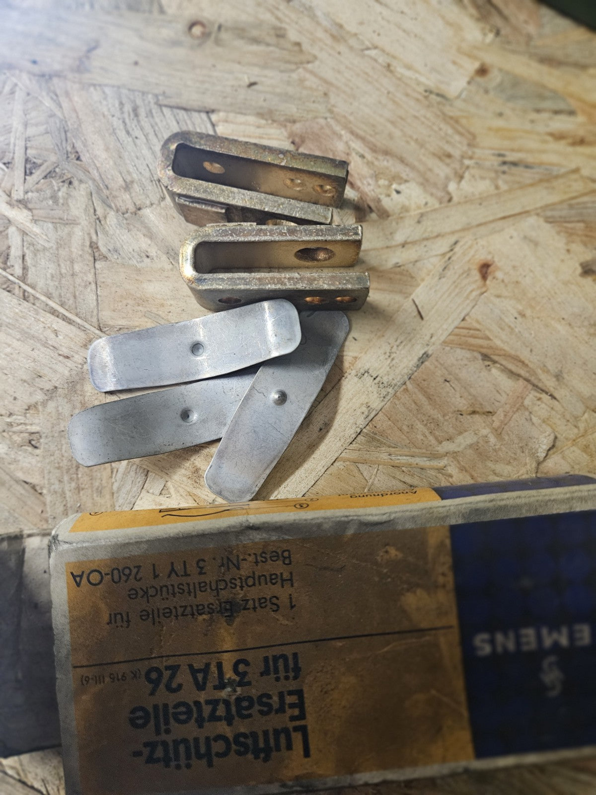 1 Satz Siemens Luftschütz-Ersatzteile für 3TA26,  3TY1260-OA, 3 TY 1 260-OA, NEU