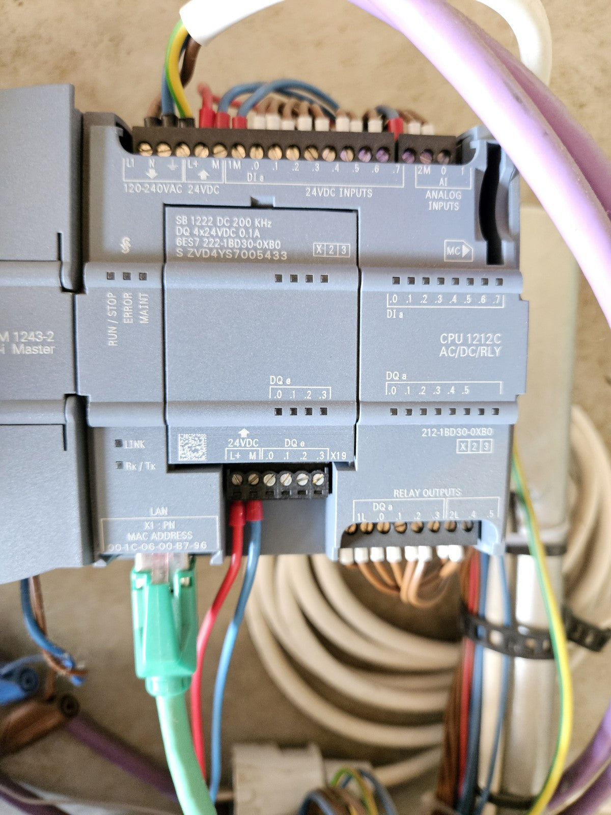 Versuchsaufbau mit Siemens Simatic S7-300 314C-2PN/DP CPU, Coupler, Repeater u.a