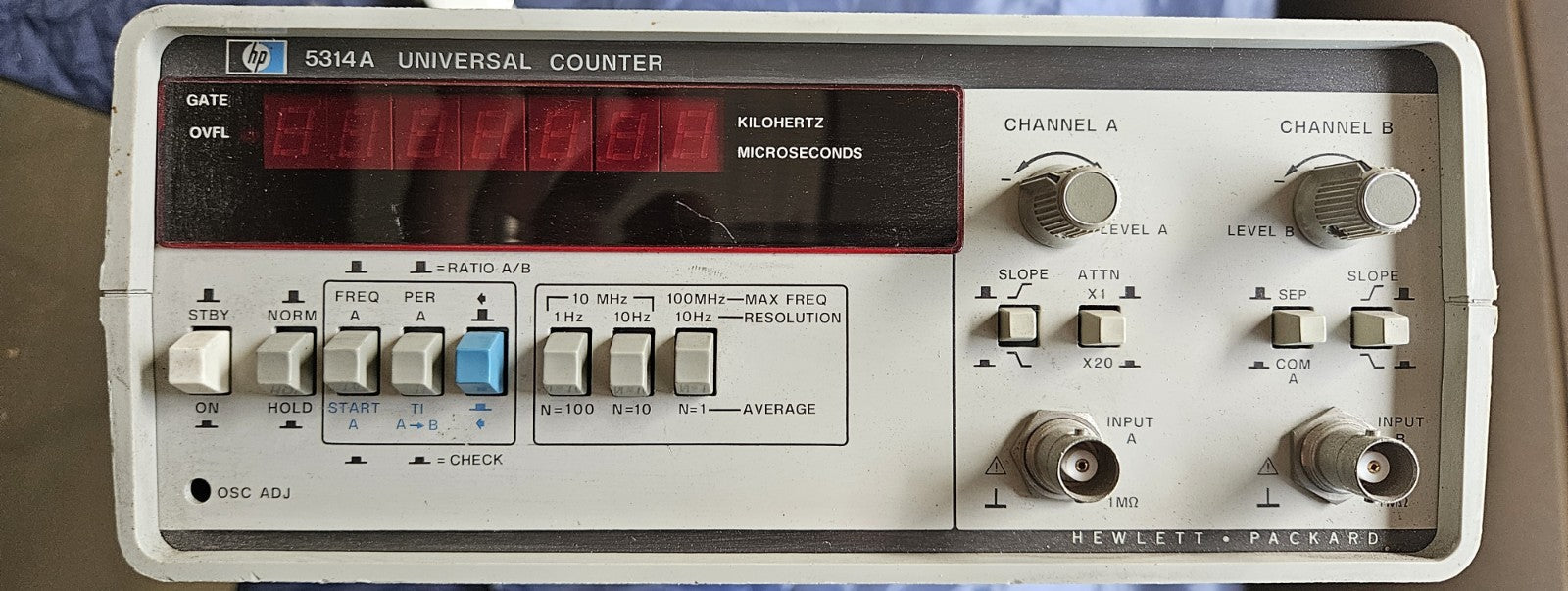 HP 5314A Basic Universal Frequency Counter 100 MHz 100 ns Fully Working