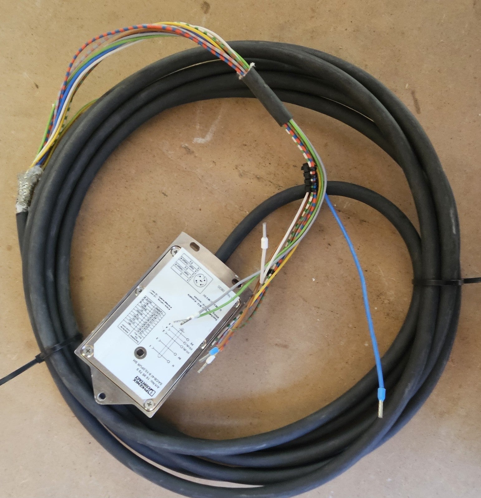 Phoenix Contact SACB-4/8-10,0PUR SH 4xM12 5-Pin  Sensor/Actuator Box 1695799 NEW