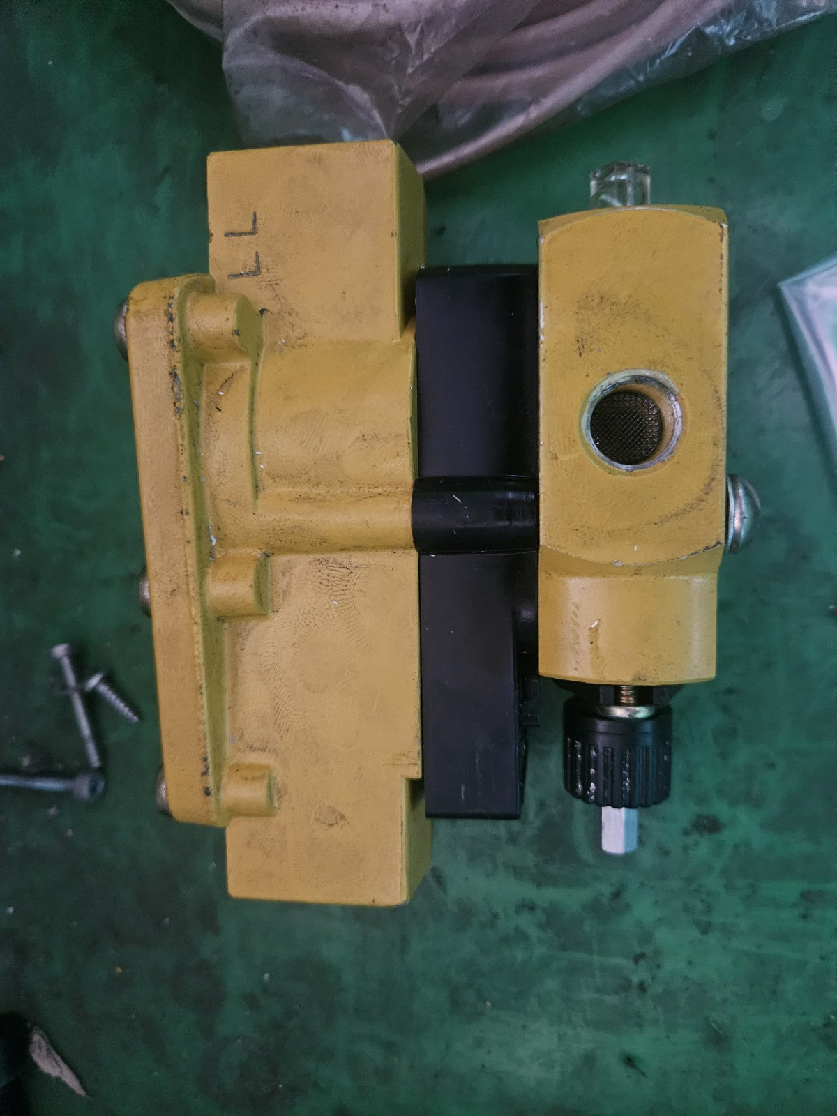 Atlas Copco Dosol Single Point Lubricator DOS 15 B-C DOS 20 B-C, Used, Working