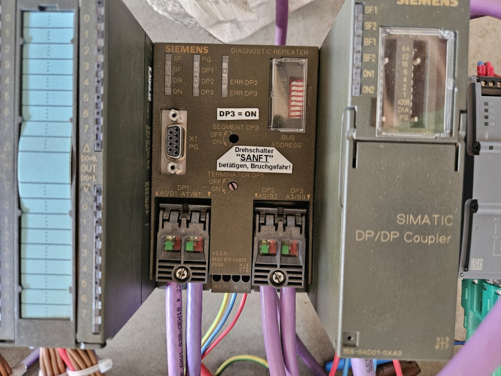 Versuchsaufbau mit Siemens Simatic S7-300 314C-2PN/DP CPU, Coupler, Repeater u.a