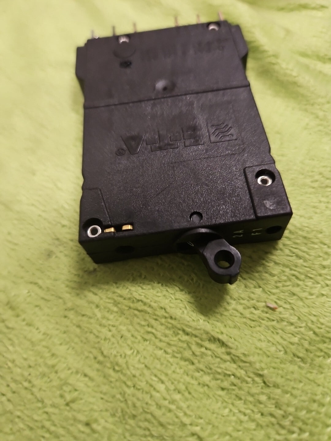 E-T-A 2210-S211-P1F1-H111-2A Thermisch-magnetischer Leistungsschalter DC65V Neu!