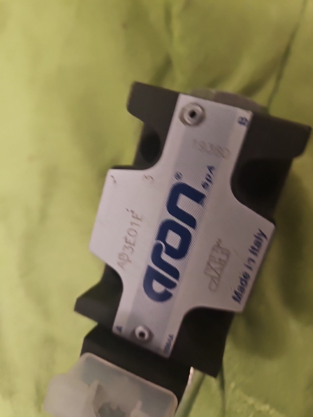 Aron AD3E01E 24V Magnetventil Valve Neu Unused New 19360 worldwide Shipping