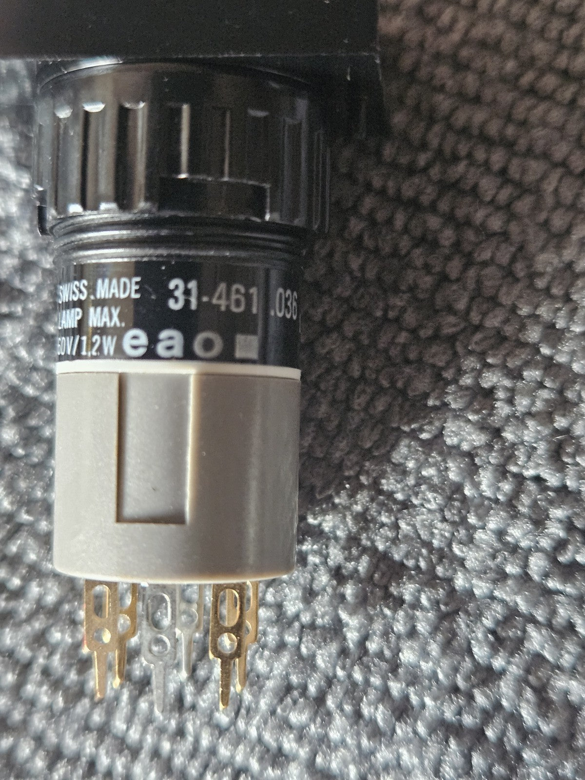 1 x EAO SWITCH 31-461.036 Pushbutton Drucktasten SCHALTER NEU/OVP nos New