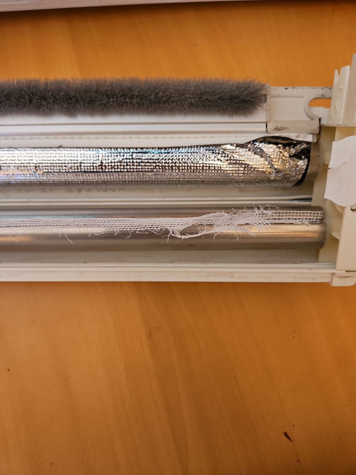 2 X Seitz/Dometic S4, Innenrahmen mit Verdunkelung,Doppelrollo, 1100mm x 350mm