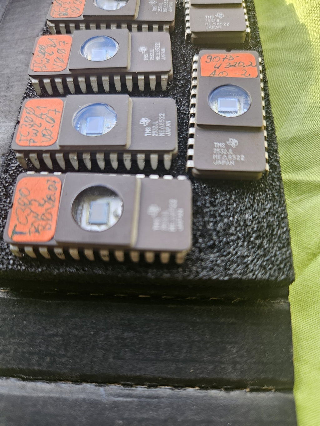 6 x TMS2564JL,64K(8K x 8) EPROM Texas Instruments  CERDIP28 DIC28 Never Used New