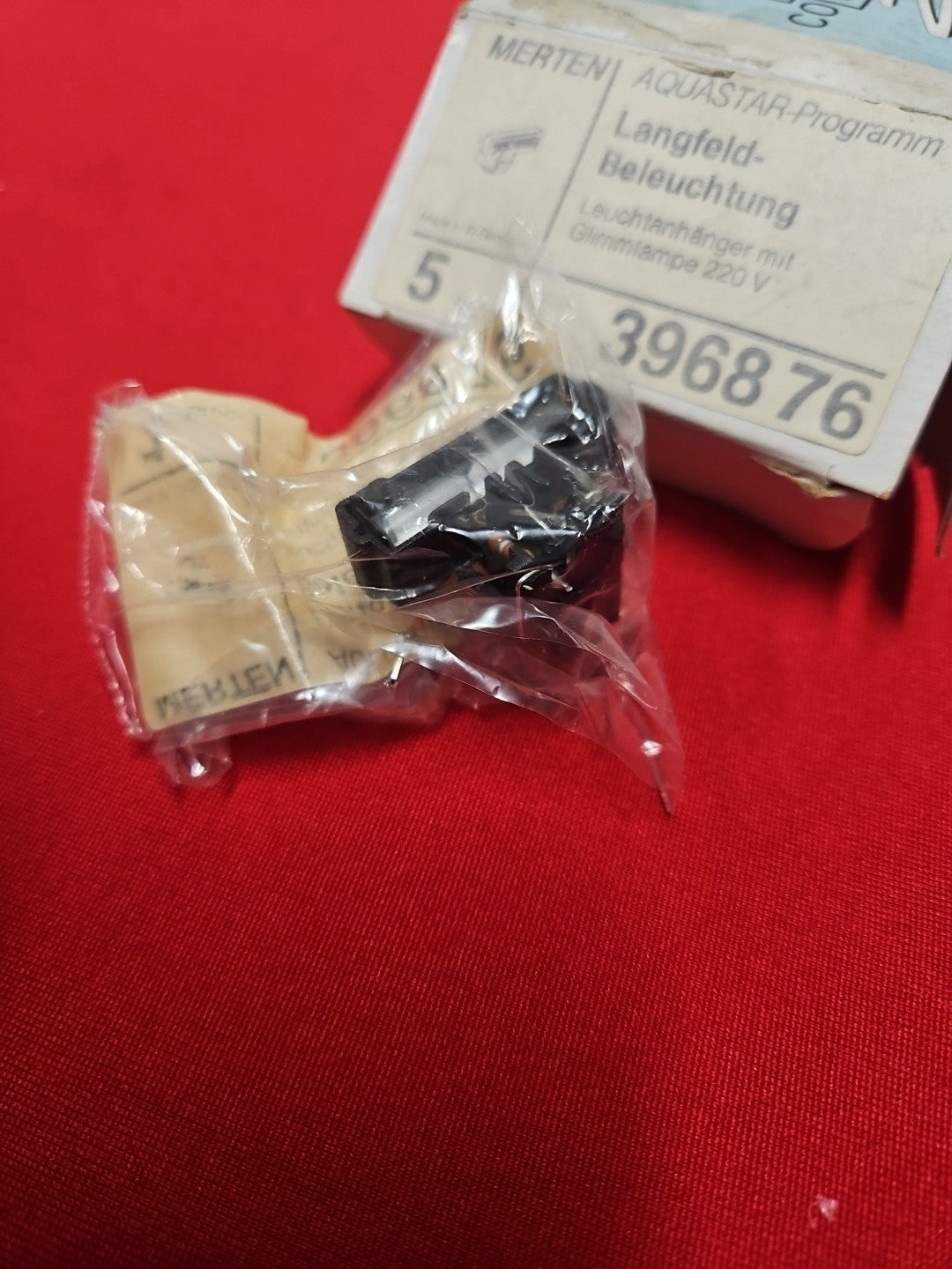 5 x Merten Aquastar Langfeld Beleuchtung 396876 Glimmlampe 220V neu/ovp New