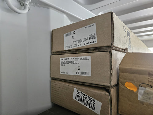 1 x Trilux Atirion D--L RPV 235/49 E, 1534mm, NEU/OVP, 2 x T16 35/49W, Rasterleu
