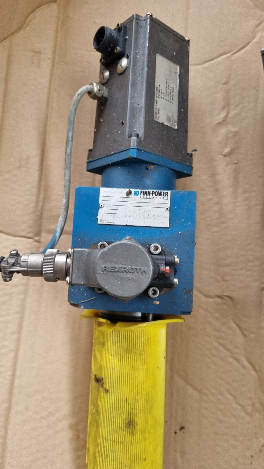 Bosch Rexroth 3WRCE 32 L001-1X/SG24/M, R900901789, 00566057, Finn Power, Valve