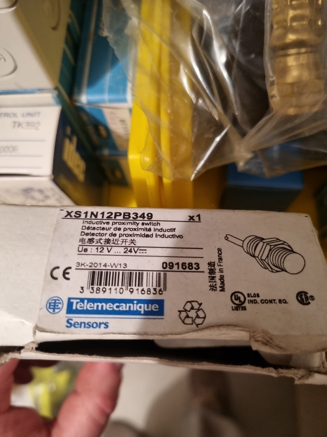 SCHNEIDER ELECTRIC XS1N12PB349 / XS1N12PB349 (NEW IN BOX) Telemechanique neu