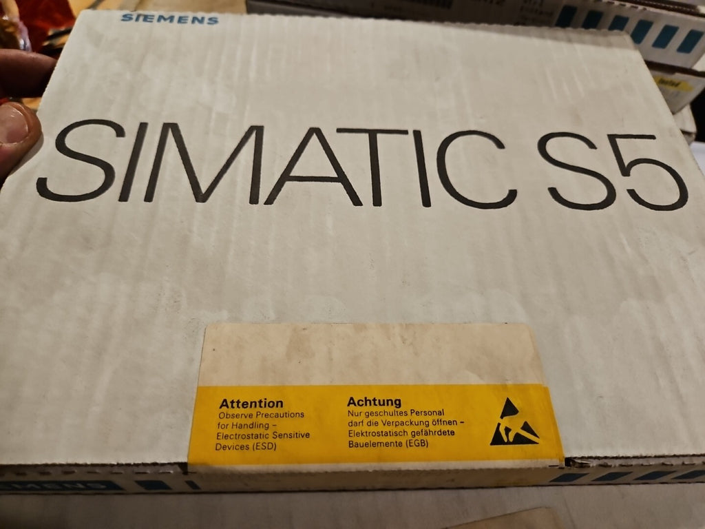SIEMENS SIMATIC S5 Anschaltung 6ES5301-5CA12 E-Stand Version 4 New, Sealed, Nez