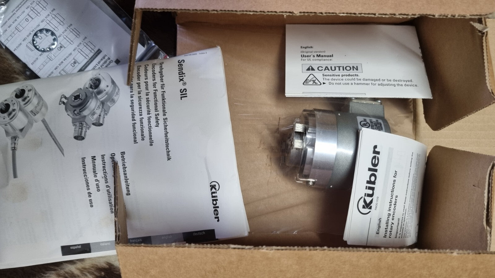 Kübler 5883 SIL3, 8.5883FS3.B544.G222 Drehgeber  absolute momentum encoder new!