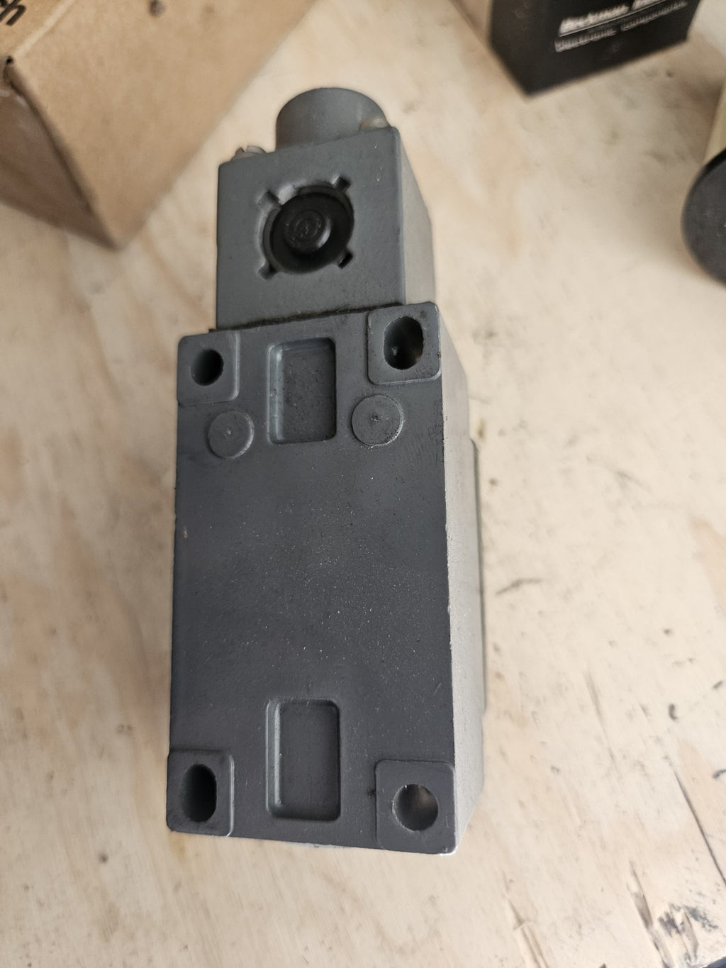 DIN 43694 Limit Switch Elan SHT 12.103, Fully Working, Tested Bargain 300V