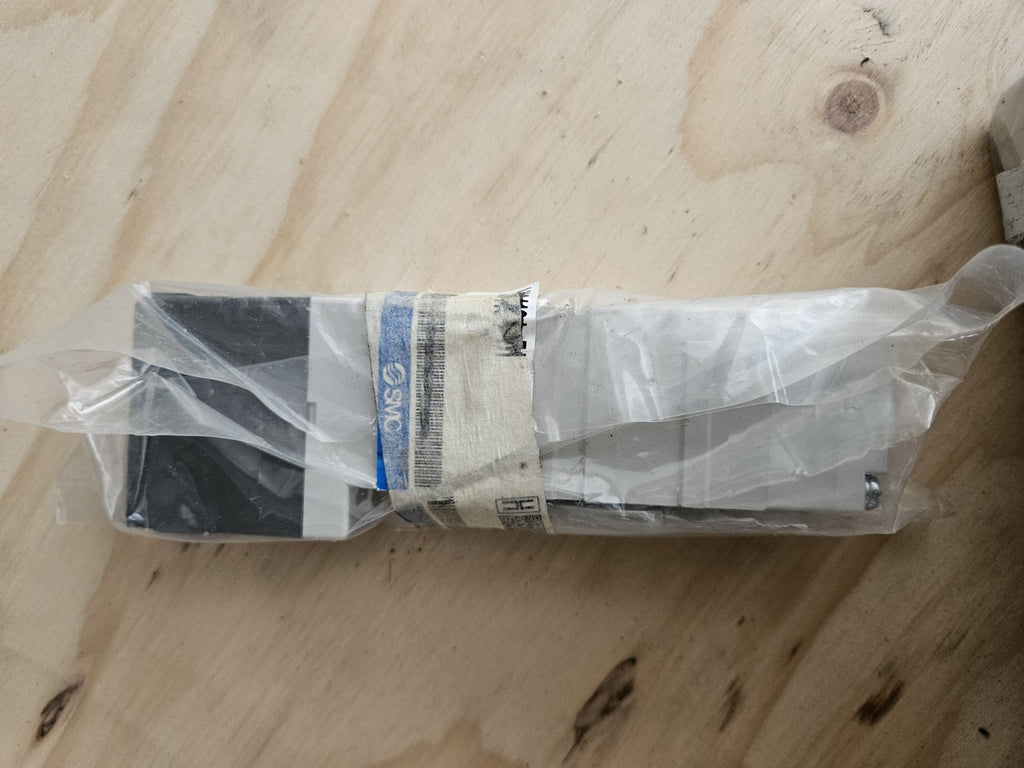 1 x SMC VQC4201-51 solenoid valve NEW Sealed Unused Neu/ovp