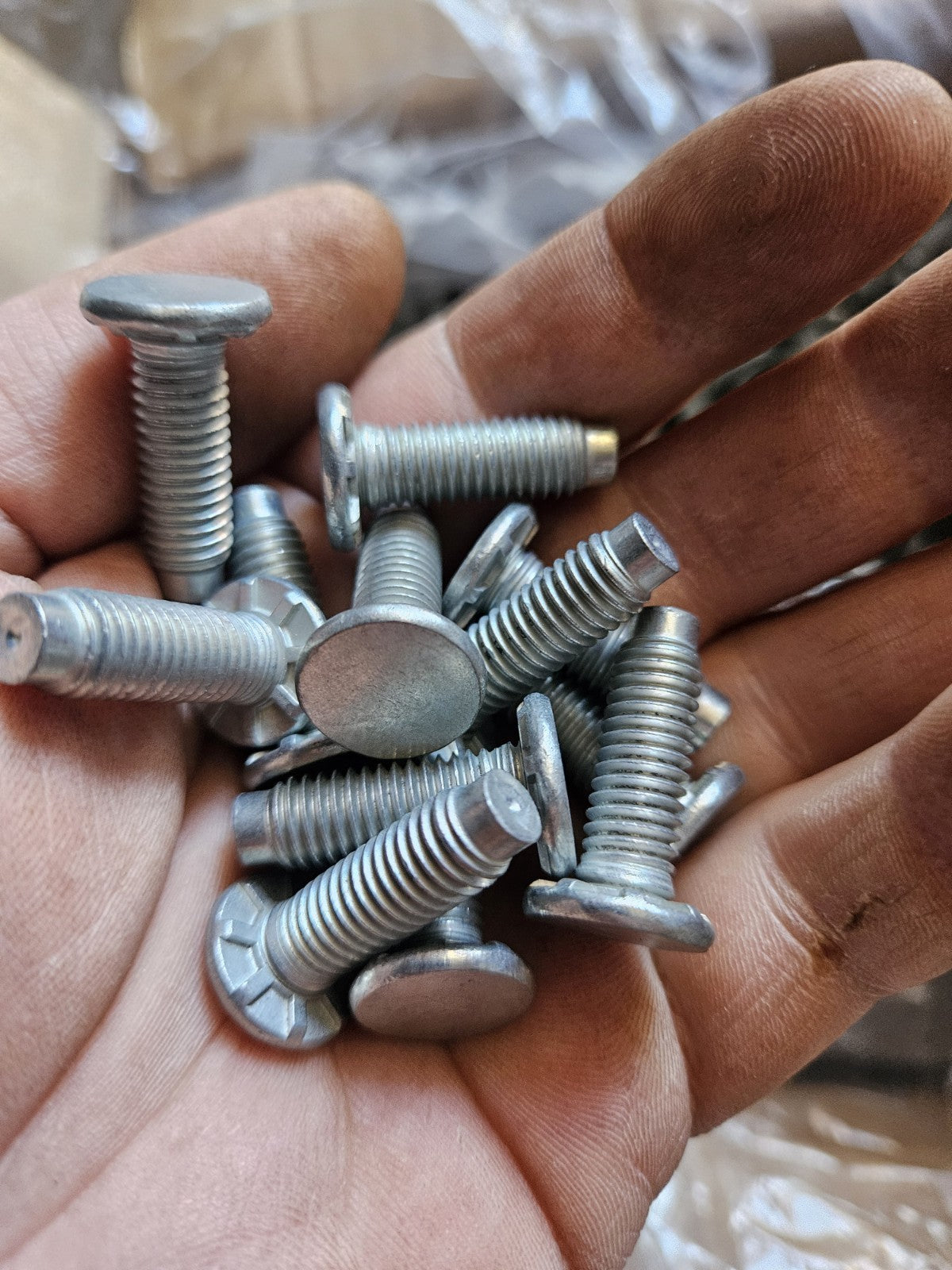 25 Penn Engineering YQHFE-62765 Self Clinching Studs Clinch Threaded Metric  New