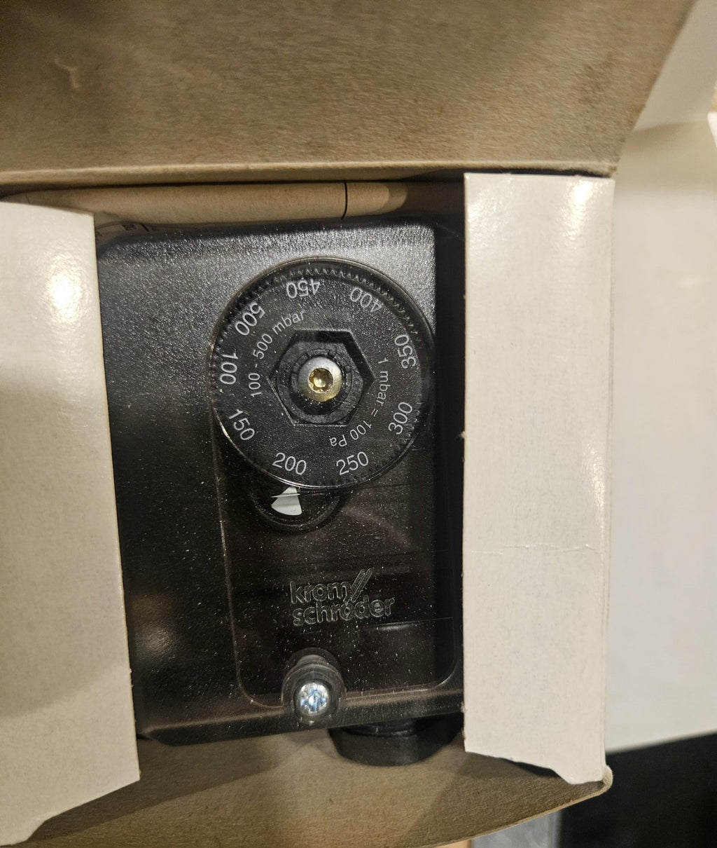 Krom Schroeder Gas Druckschalter  DG500U-3 / 84447550, Gas-Druckwächter neu/ovp