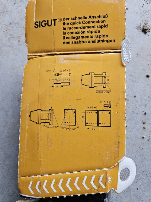 1 x SIEMENS 3TH8382-0BBA SIGUT CONTACTOR, Hilfsschütz New In Box, Neu/ovp,UNUSED