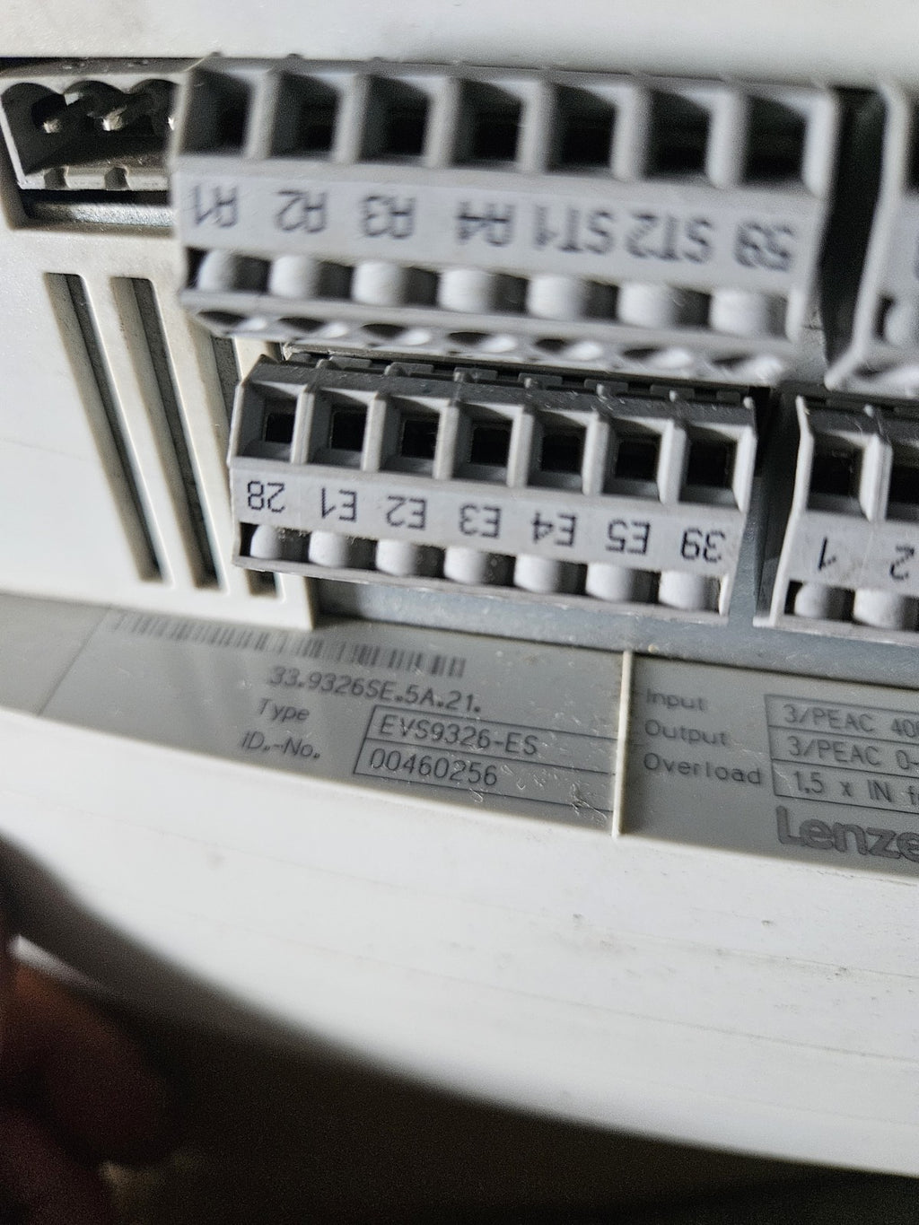 Lenze EVS9326-ES, ID. 00460256 33.9326SE-5A.21 