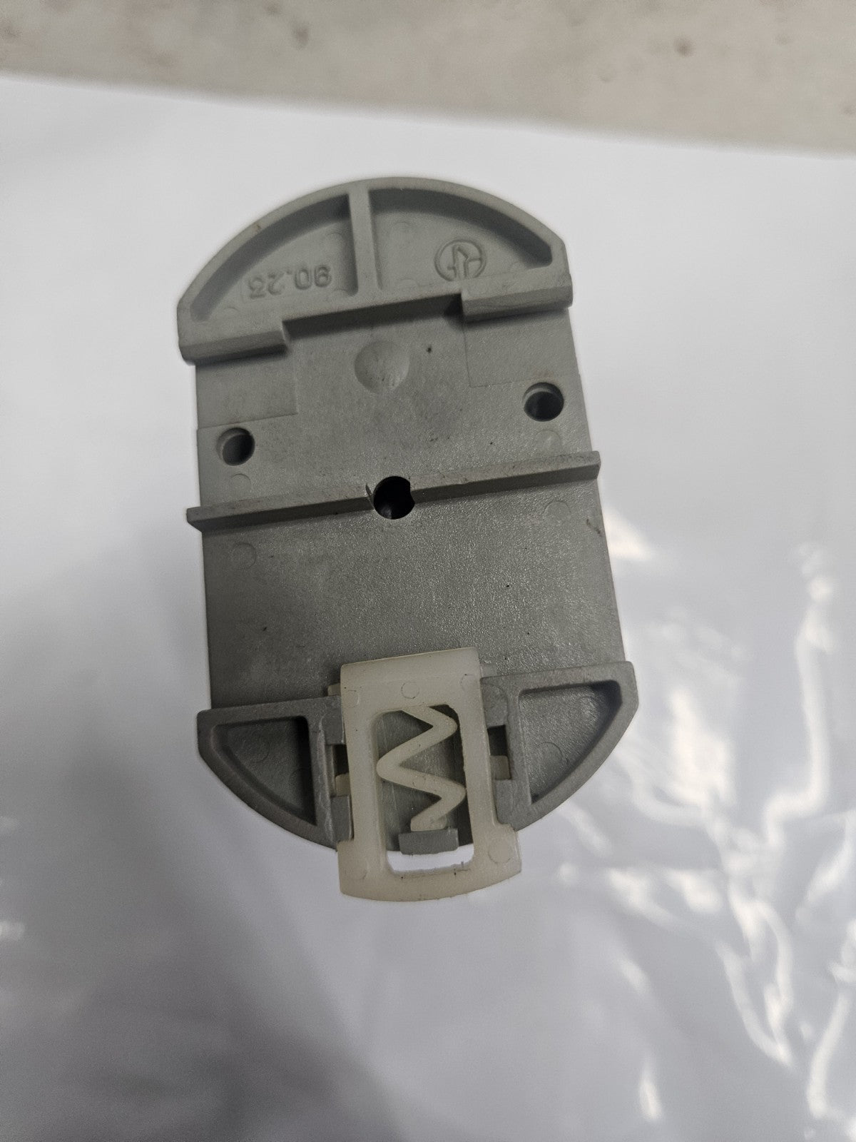 1 x Tele PDI 20 Relais mit R11X Sockel, Neu Unbenutzt, New Unused New Old Stock