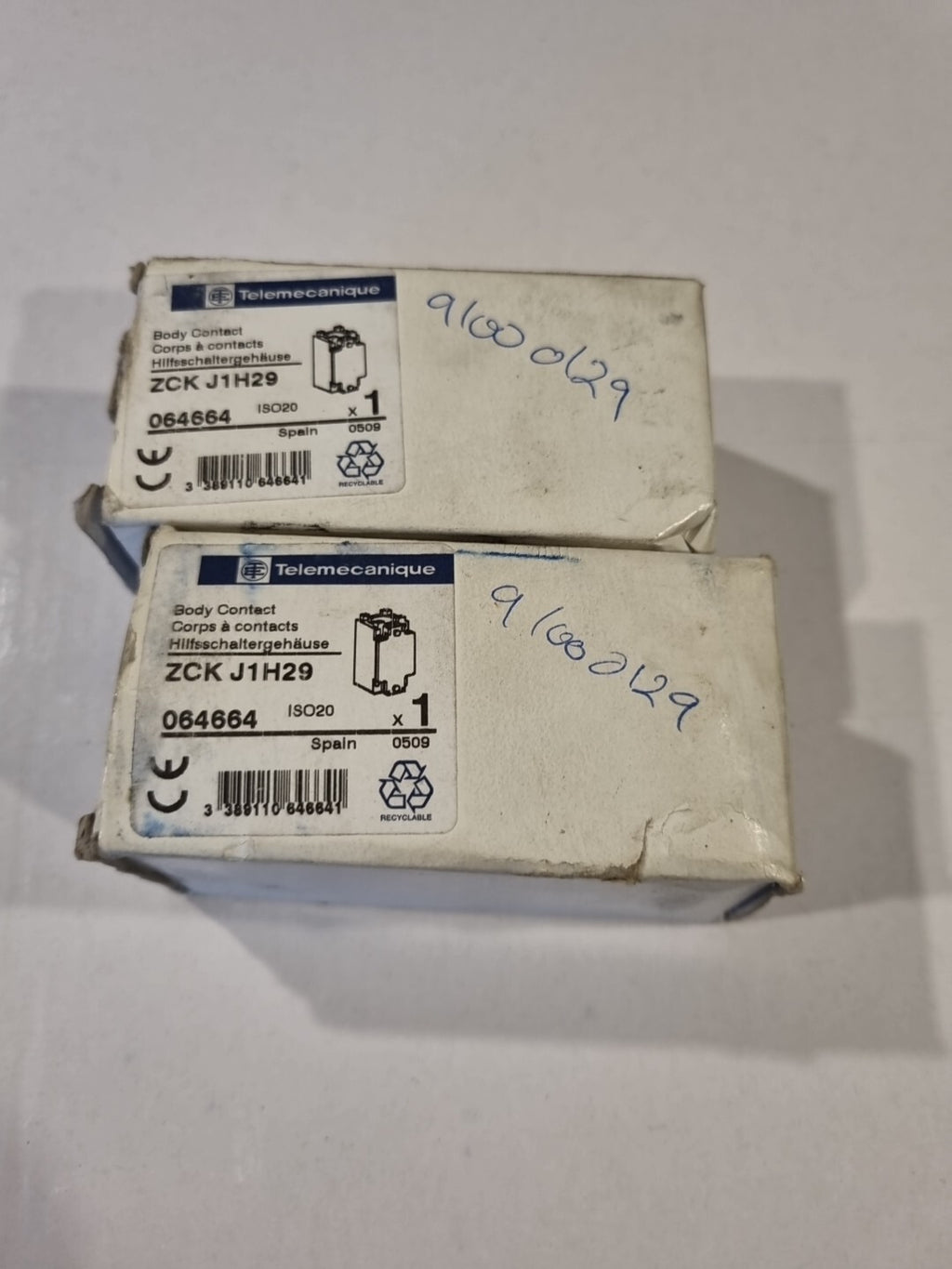 Lot of 2 x Telemecanique ZCK-J1H29 Endschalter NEU, new old stock