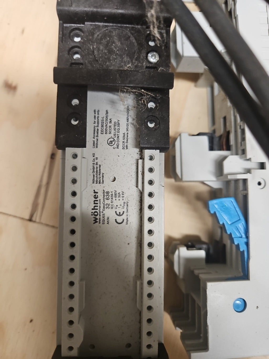 Wöhner 32638 Sammelschienenadapter 32A gebraucht, Top Zustand
