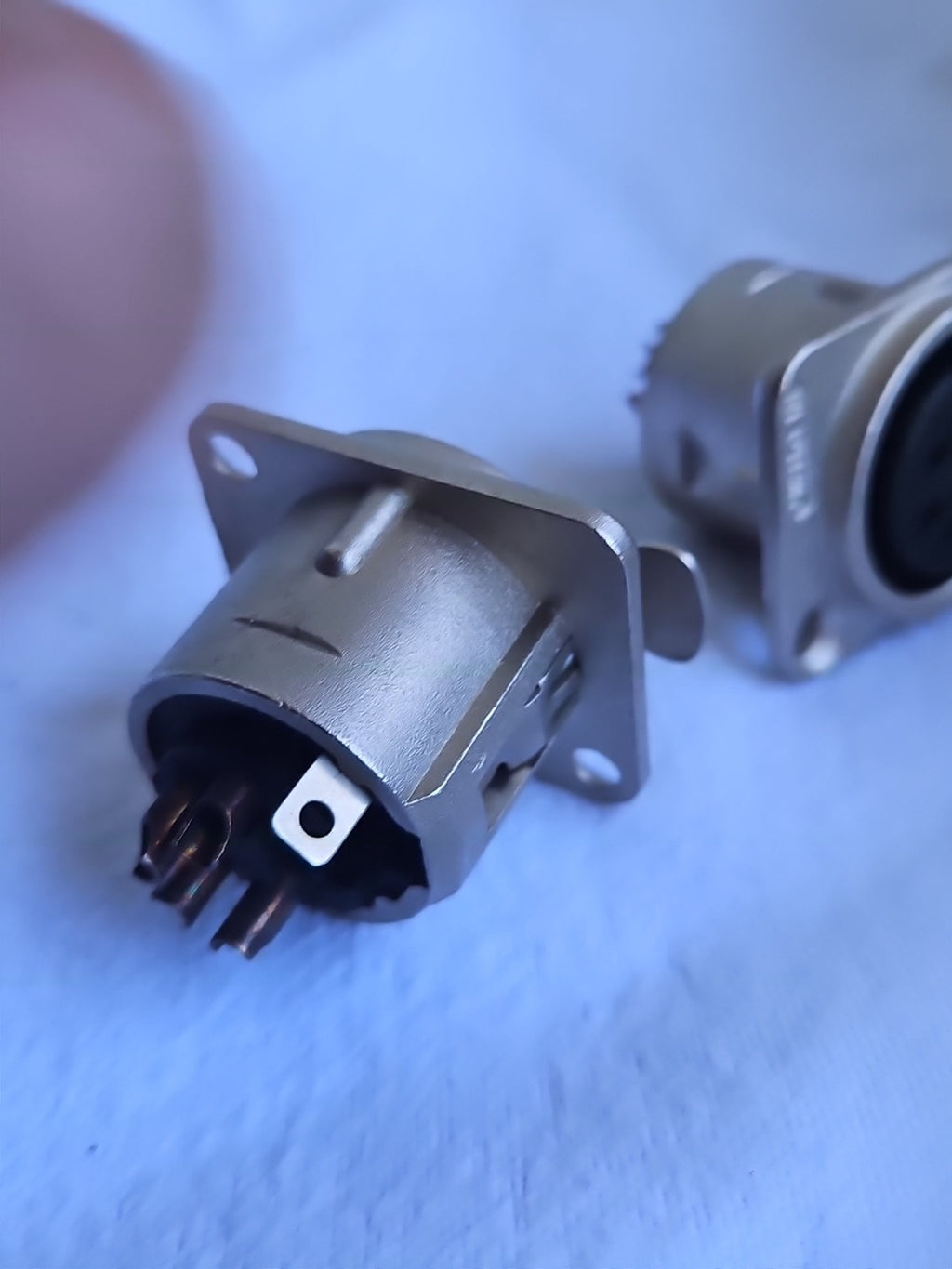 Neutrik NC3FD-L-1 Female XLR D Type Chassis Socket Nickel Neu Unused Discount