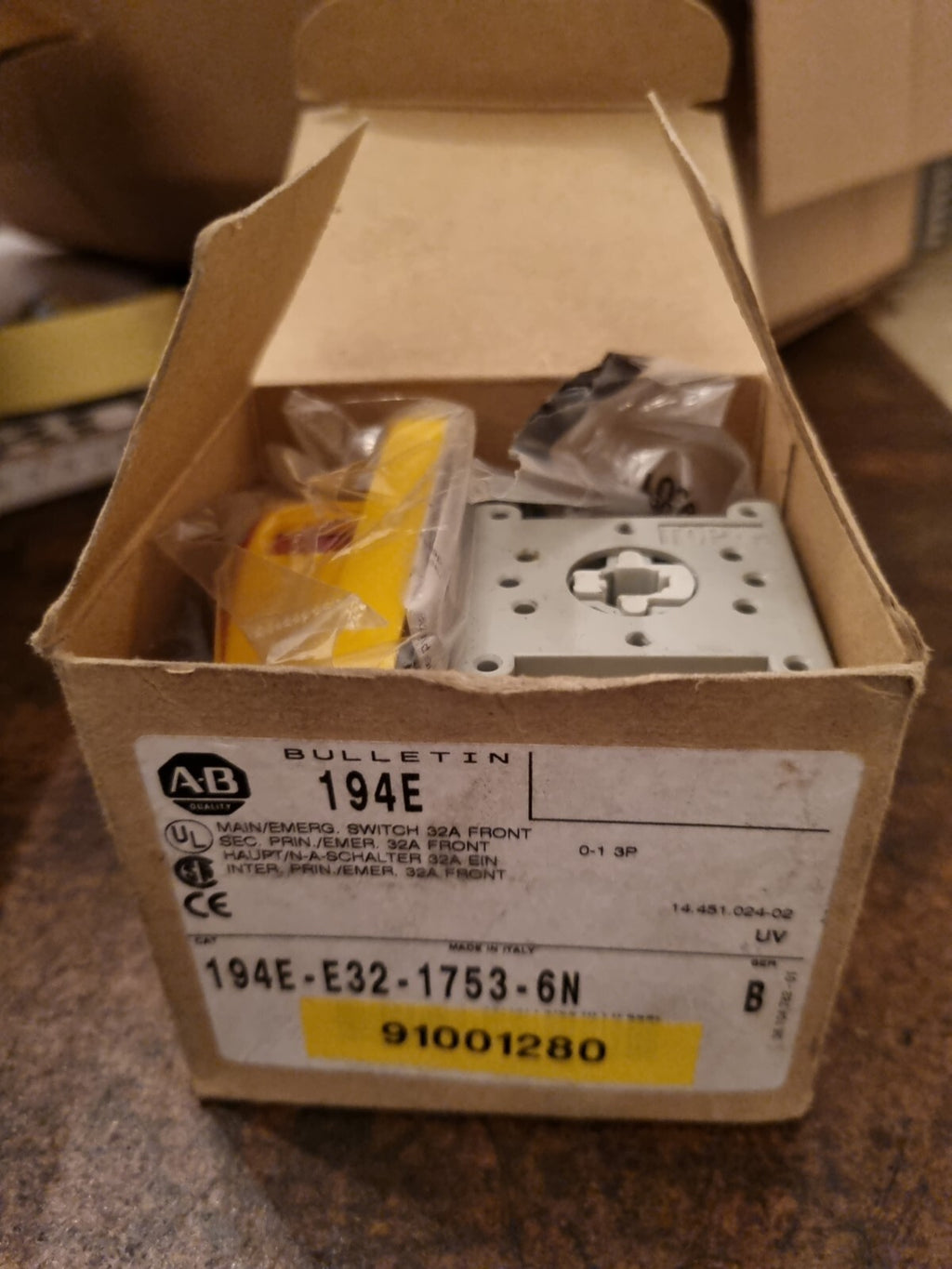 New Switch 32A Allen Bradley 194E-E32-1753-6N new in box, neu, worldwide