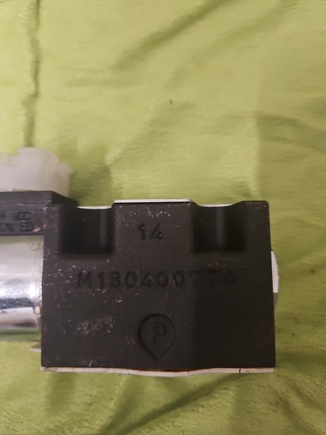 Aron AD3E01E 24V Magnetventil Valve Neu Unused New 19360 worldwide Shipping