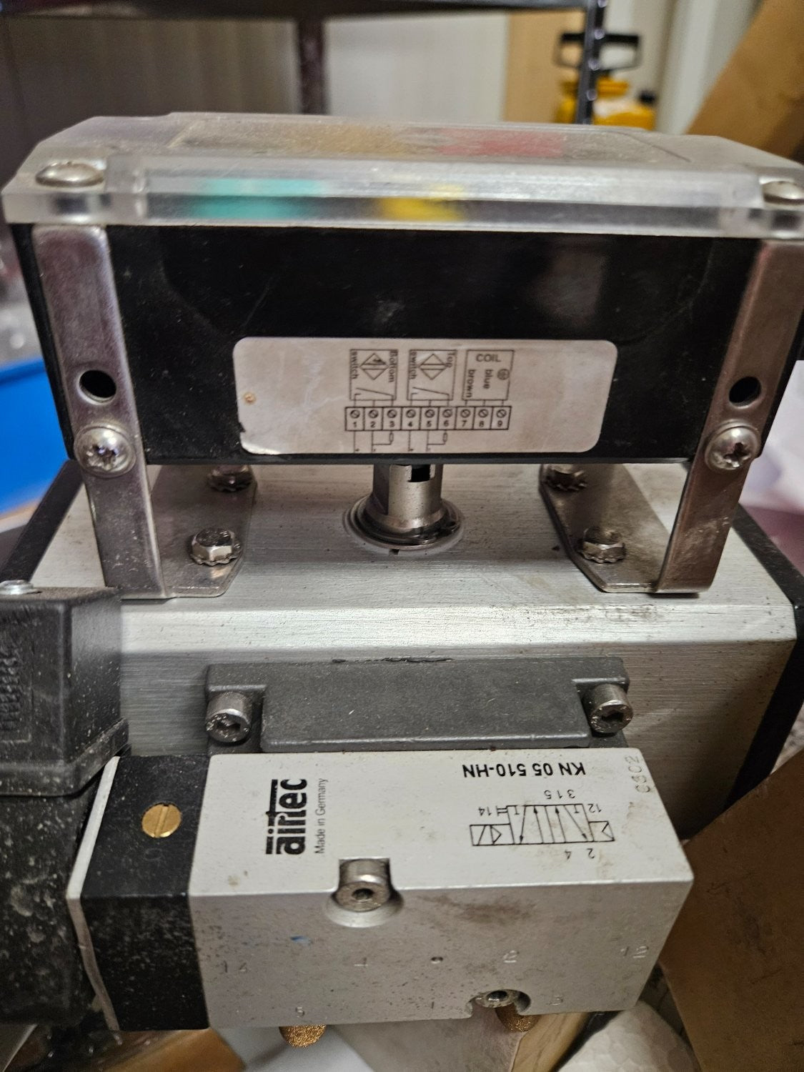 Omal DA090411S Pneumatic Rotary Actuator, Airtec KN05510-HN, P+F NBB2-V3-E2 Used