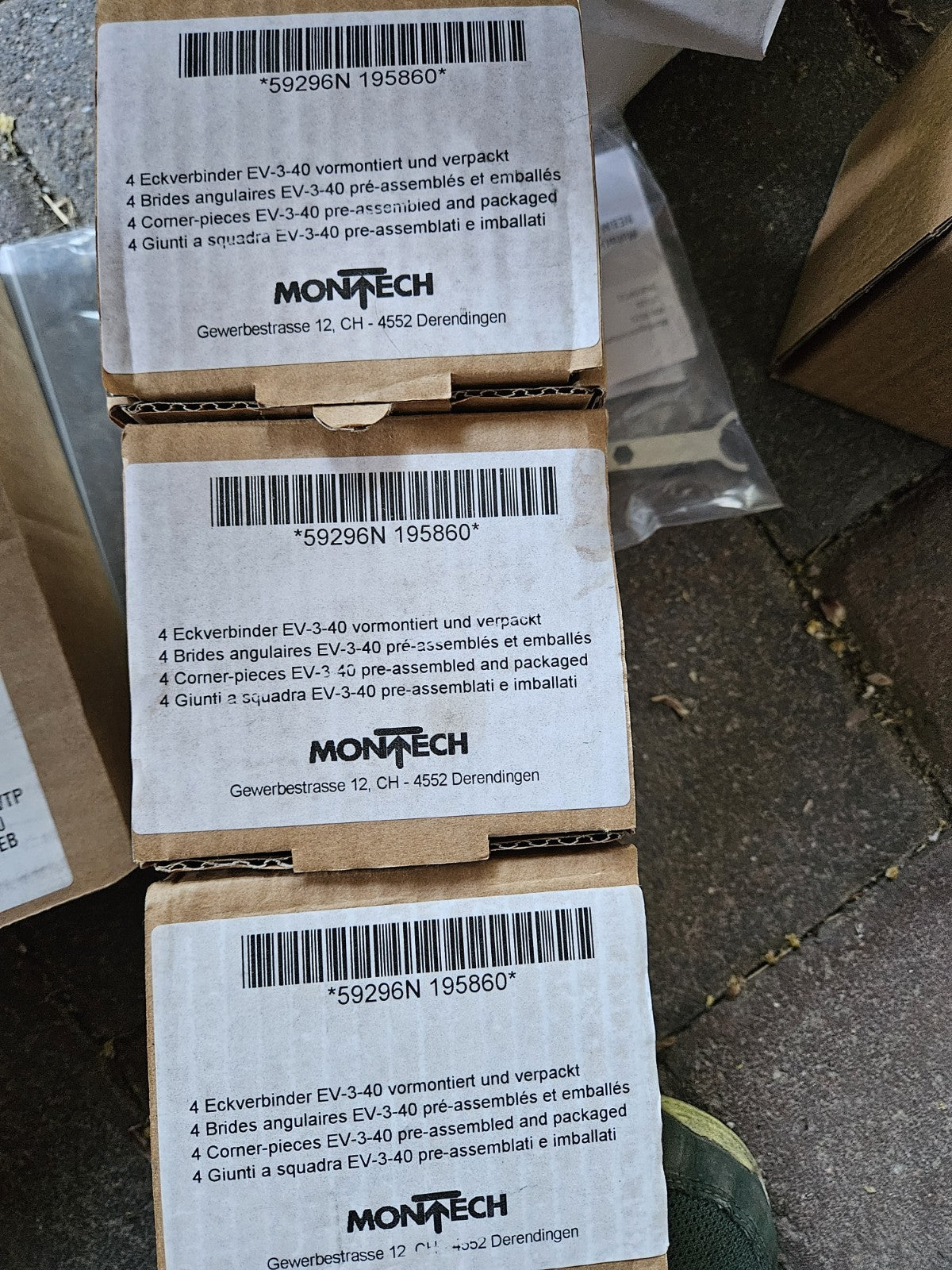 Montech EV-3-40 Corner-Pieces Pre-Assembled Pack of 4 New In Box 59296N 195860