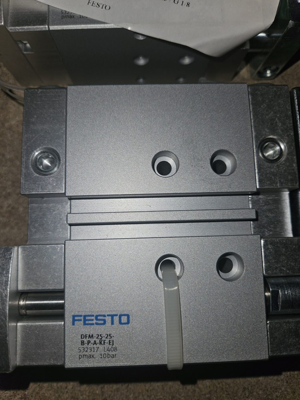 FESTO 532317, Führungszylinder  DFM-25-25-B-P-A-KF-EJ, Neu New Unused Unbenutzt