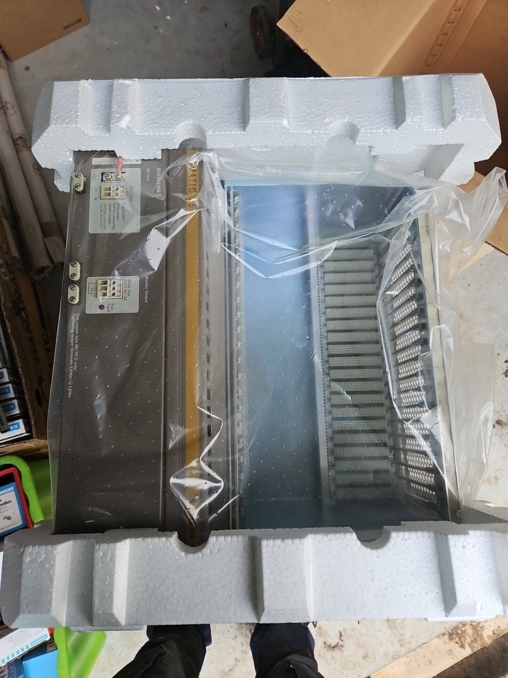 S5 184U,New In Box   6ES5988-3LA11 + Rack 6ES5184-3UA11 Neu Unit Siemens SIMATIC
