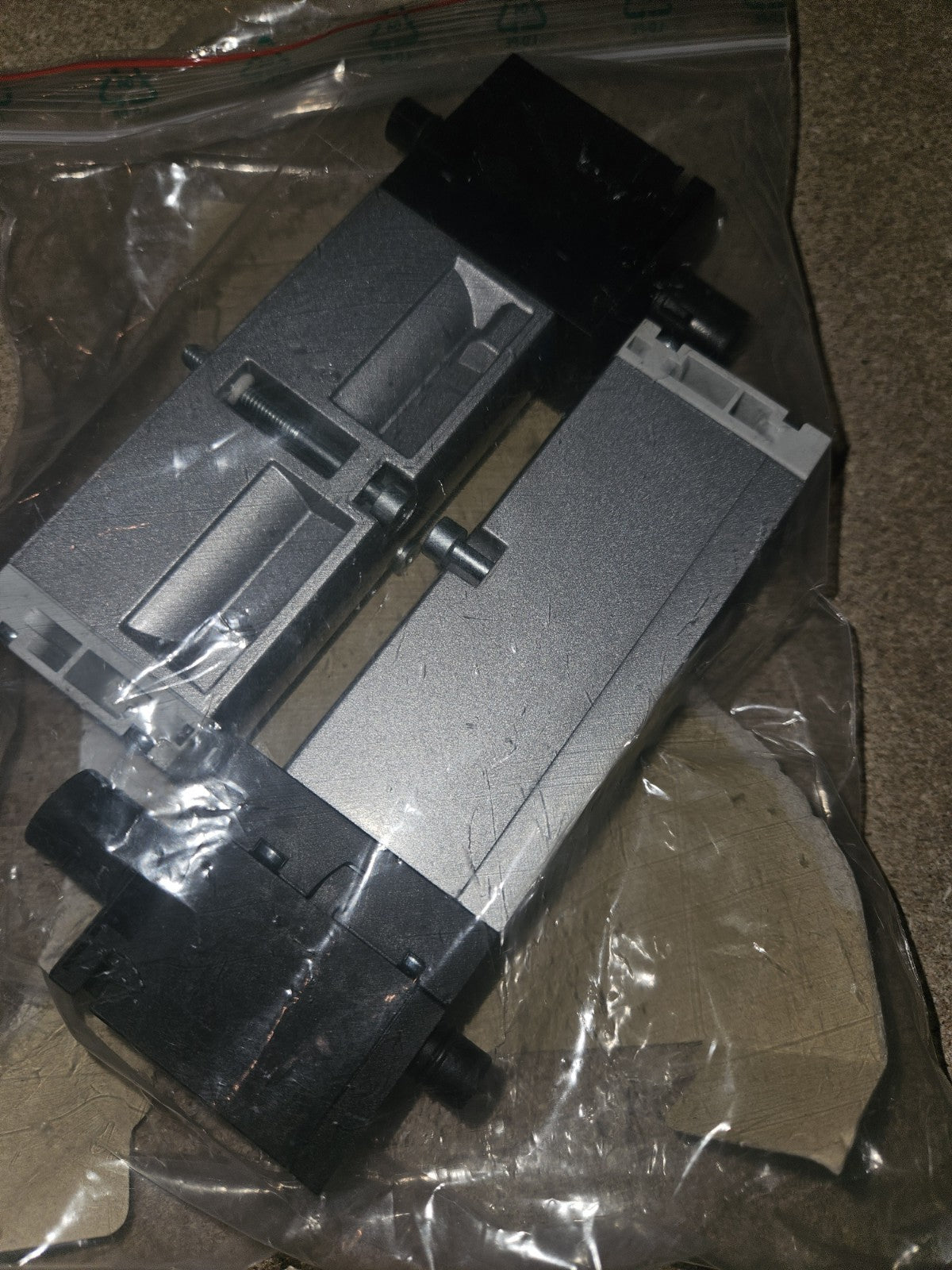 FESTO VSVA-B-M52-MZTR-A1-1T1L 8033022, Solenoid Valve, Neu New Unused sealed