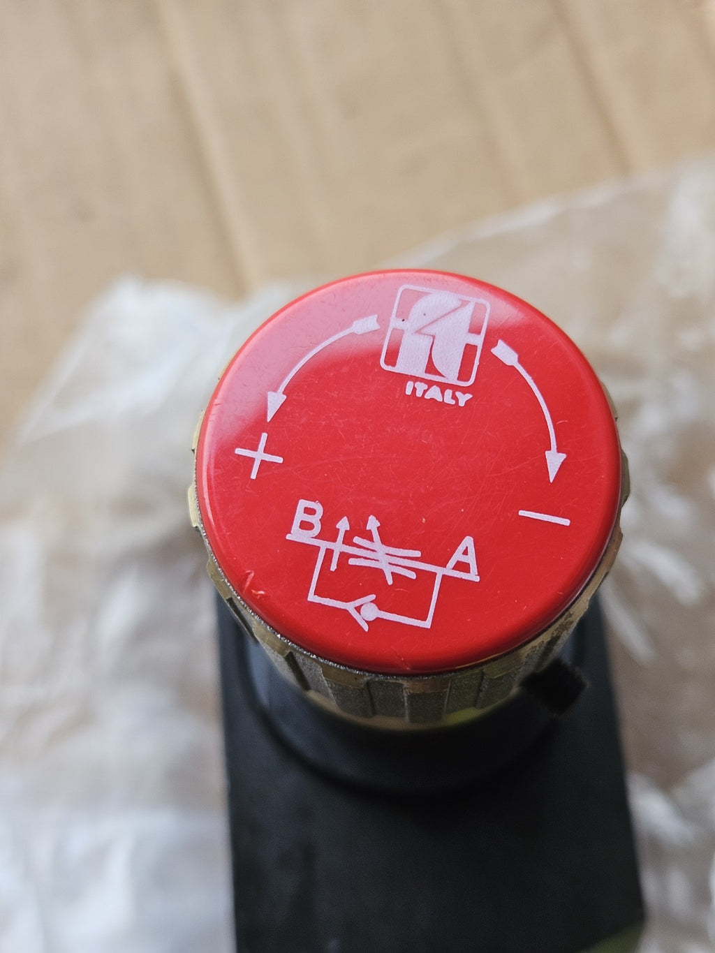 Compensated single-acting flow control valve TOGNELLA FT277/2-14 Ventil 320 Bar 