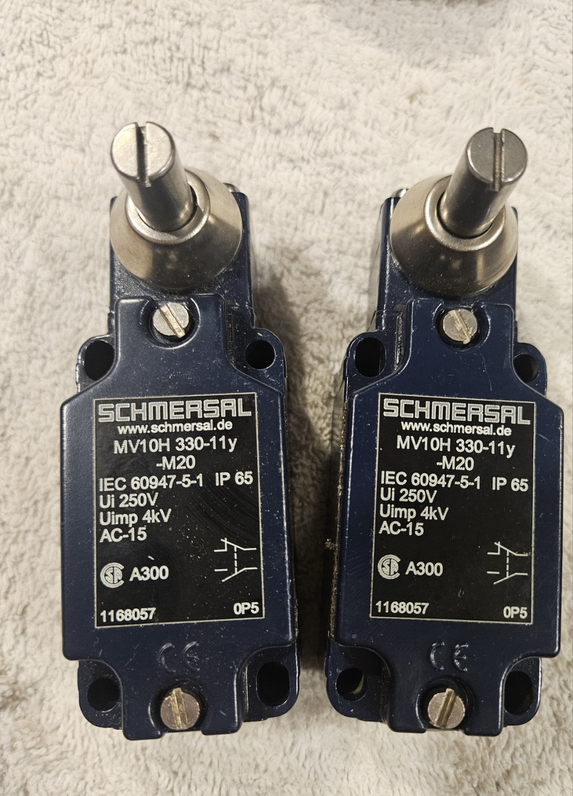SCHMERSAL Positionsschalter position Switch MV10H 330-11Y-M20 new unused NEU