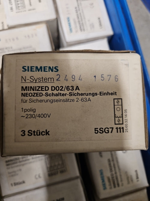 3 x Minized D0/263A, new in Box Siemens 5SG7-111 / 5SG7111 63A Neu/ovp