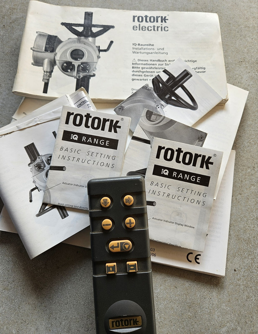RotorK IQ Valve Actuator Setting Tool/Remote, -30° to +50°, 92C2535 + Manuals